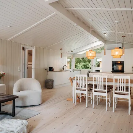 Det Nyrenoverede - Tæt På Det Hele Feriehus